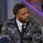 Method Man’s mohai monogram cardigan on The Kelly Clarkson Show