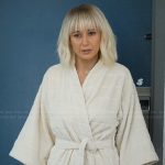 Jeanine’s fleece ribbed robe on The Lincoln Lawyer