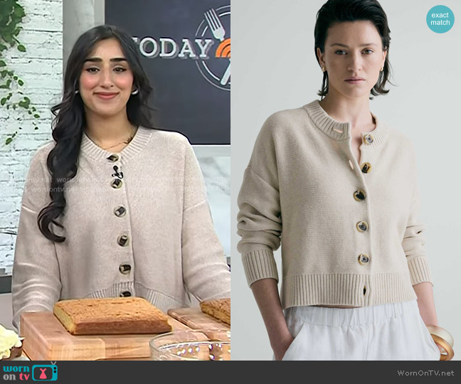 Quince 100% Organic Cotton Cropped Cardigan in Speckled Beige worn by Zoha Malik on Today