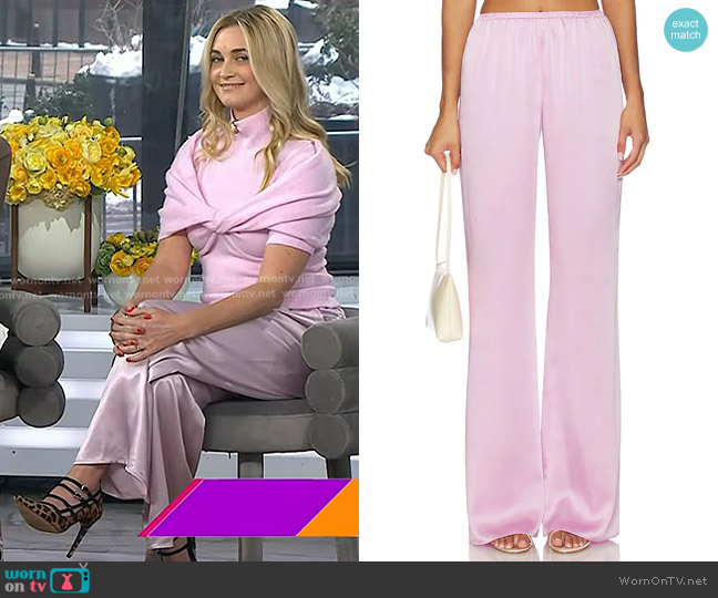 Seroya Viva Satin Pants in Dusty Pink worn by Jasmine Snow on Today