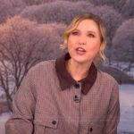 Taylor Tomlinson’s houndstooth print jacket on The View
