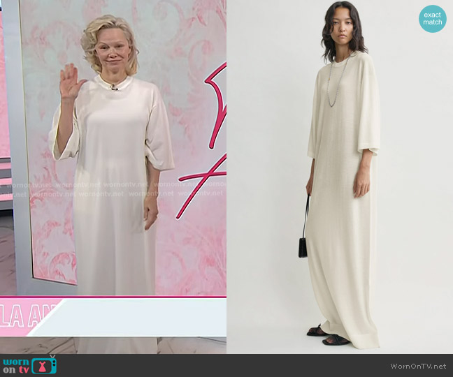 Toteme Merino Knit Tee Dress in ecru worn by Pamela Anderson on Today