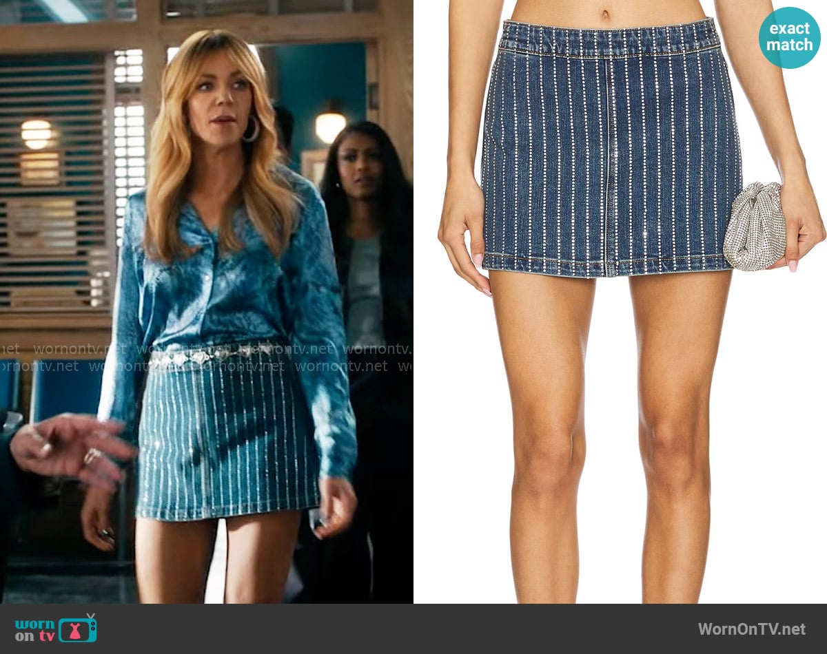 Abrand 95 Mini Skirt in Petra Diamante worn by Morgan Gillory (Kaitlin Olson) on High Potential