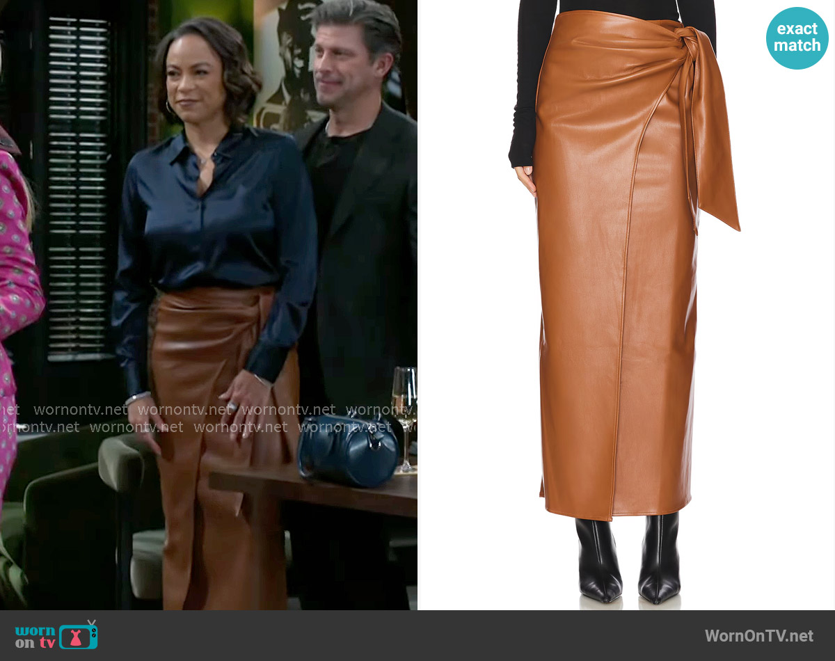 All The Ways Kassidy Faux Leather Skirt worn by Nicole Dupree Richardson (Daphnee Duplaix) on Beyond the Gates