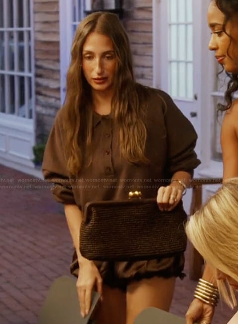 Amanda’s brown sweater and bubble shorts on Summer House