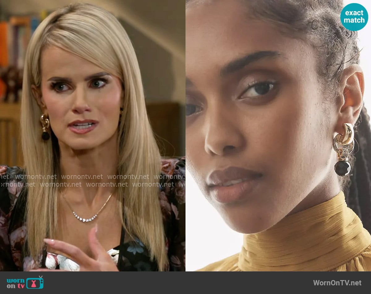 Anthropologie Door Knocker Drop Earrings worn by Vanessa McBride (Lauren Buglioli) on Beyond the Gates