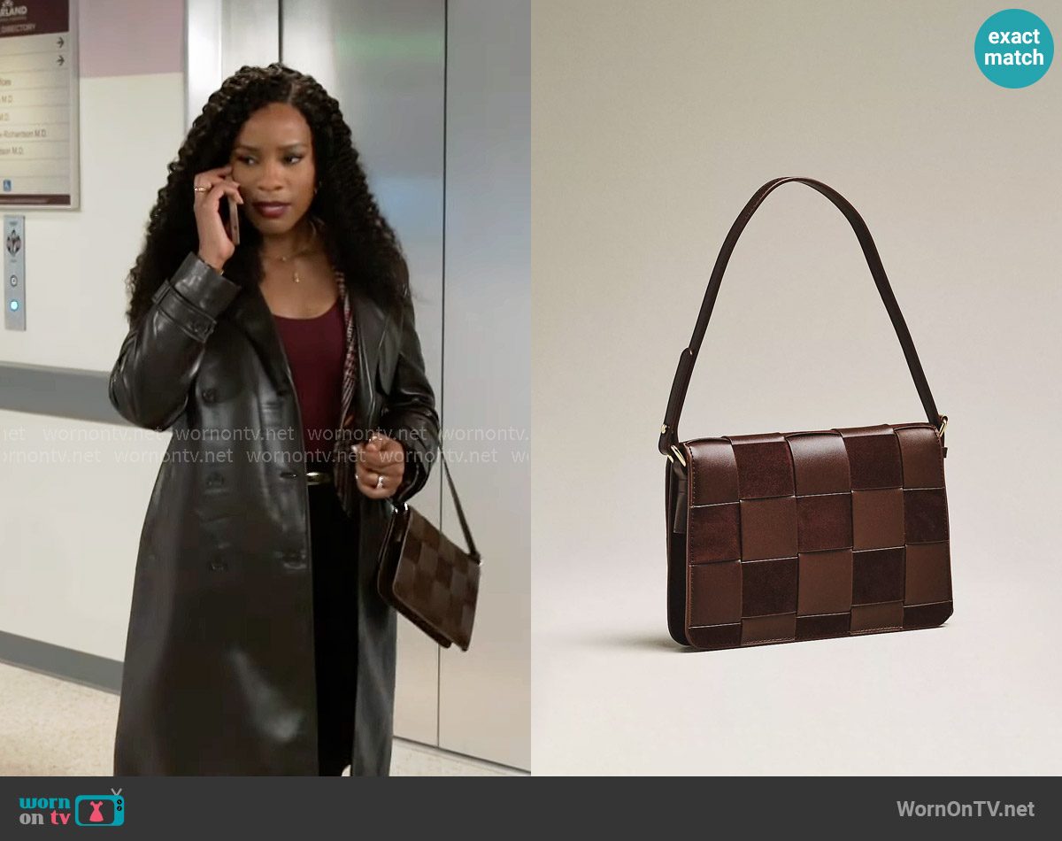 Anthropologie Faux-Suede Woven Shoulder Bag in Chocolate worn by Naomi Hamilton Hawthorne (Arielle Prepetit) on Beyond the Gates