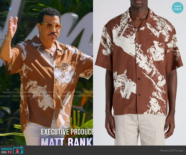 Bottega Veneta Postcard Print Camp Shirt in 2154 Pecan/ Dove worn by Lionel Richie on American Idol