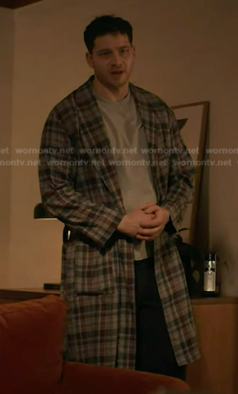 Buck’s grey plaid robe on 9-1-1