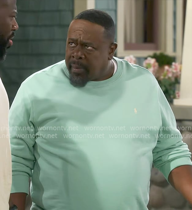 Calvin’s mint green sweatshirt on The Neighborhood