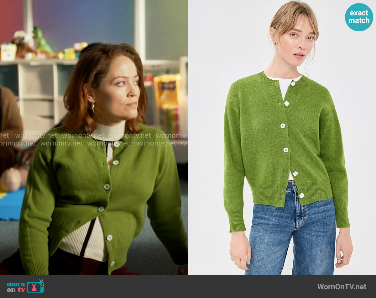 &Daughter Ada Crewneck Cardigan in Green worn by Angie Polaski (Erika Christensen) on Will Trent