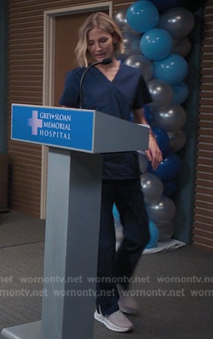 Dr. Toni Wright’s grey sneakers on Greys Anatomy