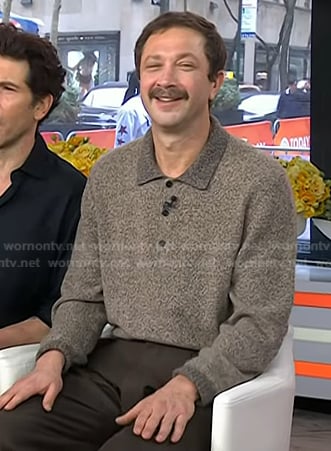 Ebon Moss-Bachrach’s brown knit polo sweater on Today
