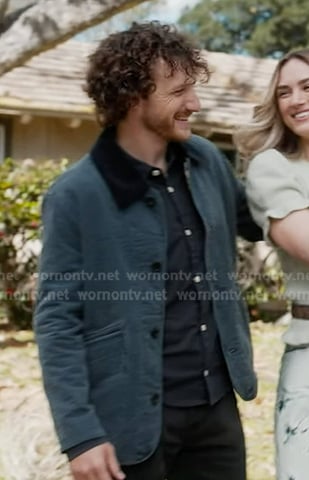 Flynn’s blue jacket on 9-1-1