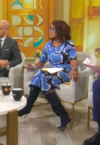 Gayle King’s blue printed dress on CBS Mornings