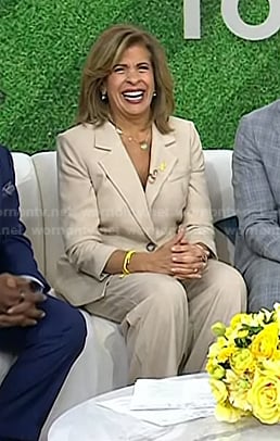 Hoda’s beige blazer and wide-leg pants on Today