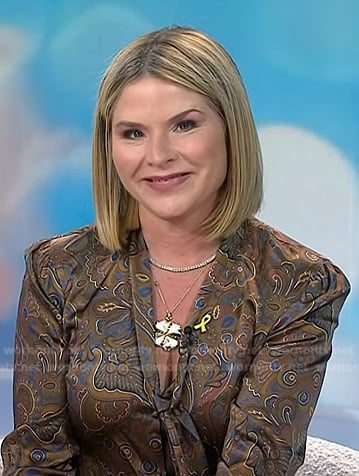 Jenna’s clover pentant necklace on Today