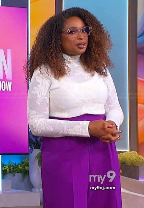 Jennifer’s white lace mock neck top on The Jennifer Hudson Show