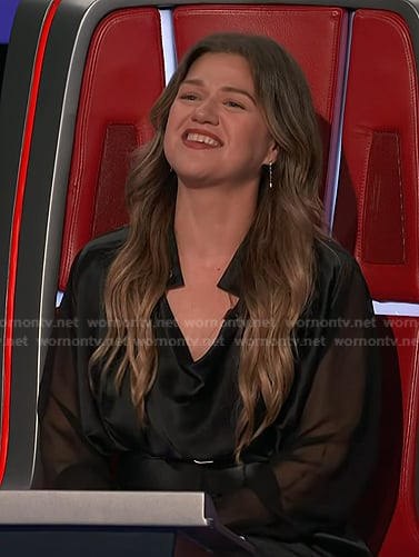 Kelly’s black sheer sleeve dress on The Voice