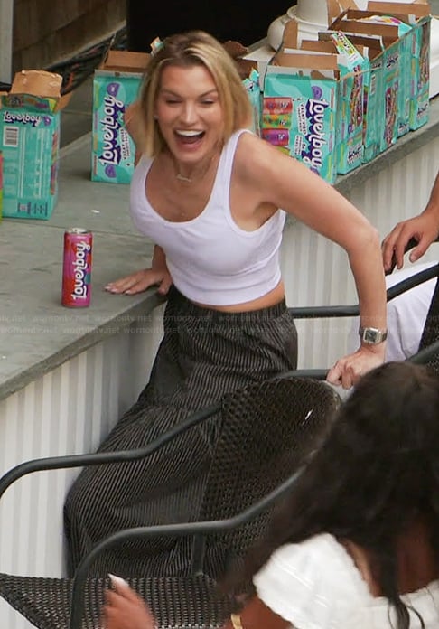 Lindsay’s black stripe skirt on Summer House