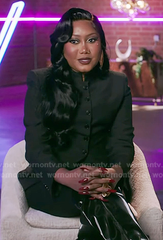 Muni Long’s black band collar jacket on The Voice