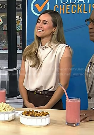 Rachael DeVaux’s ivory gathered sleeveless top on Today