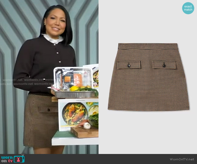 Reiss Lena Mini Skirt in Black/Camel worn by Stephanie Ramos on Good Morning America