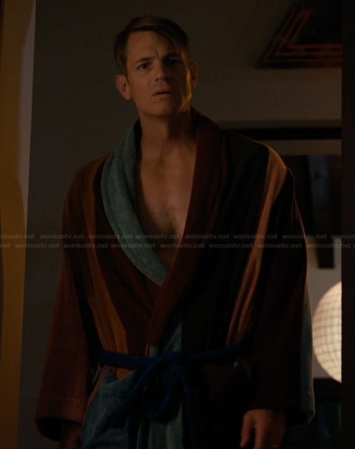 Robert’s stripe robe on Imperfect Women