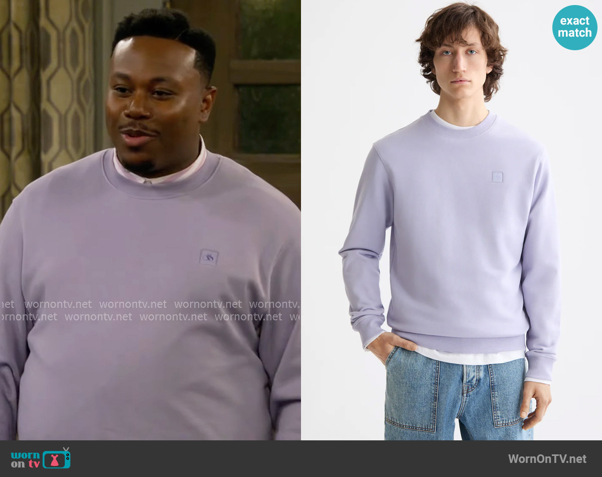 Scotch & Soda Core Logo Sweatshirt in Languid Lavender worn by Marty (Marcel Spears) on The Neighborhood