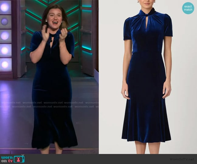Shoshanna Allegra Stretch Velvet Dress worn by Kelly Clarkson on The Kelly Clarkson Show