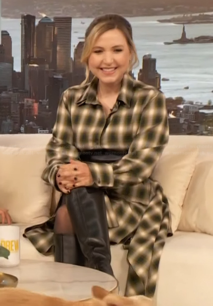 Taylor Tomlinson’s plaid asymmetric dress on The Drew Barrymore Show
