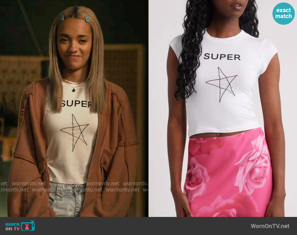 The Star Tee in Bella Venice worn by Ava (Amirah J) on High Potential