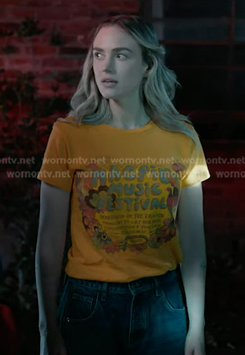 Tia’s orange print tee on 9-1-1