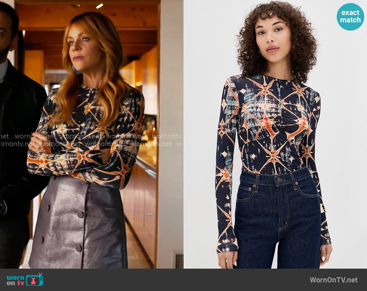 Ulla Johnson Neri Top in Phoenix worn by Morgan Gillory (Kaitlin Olson) on High Potential