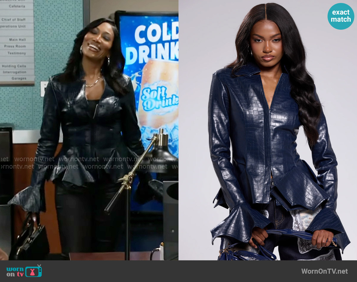 Akira Carmen Bodycon Blazer in Navy worn by Dana 'Leslie' Thomas (Trisha Mann-Grant) on Beyond the Gates