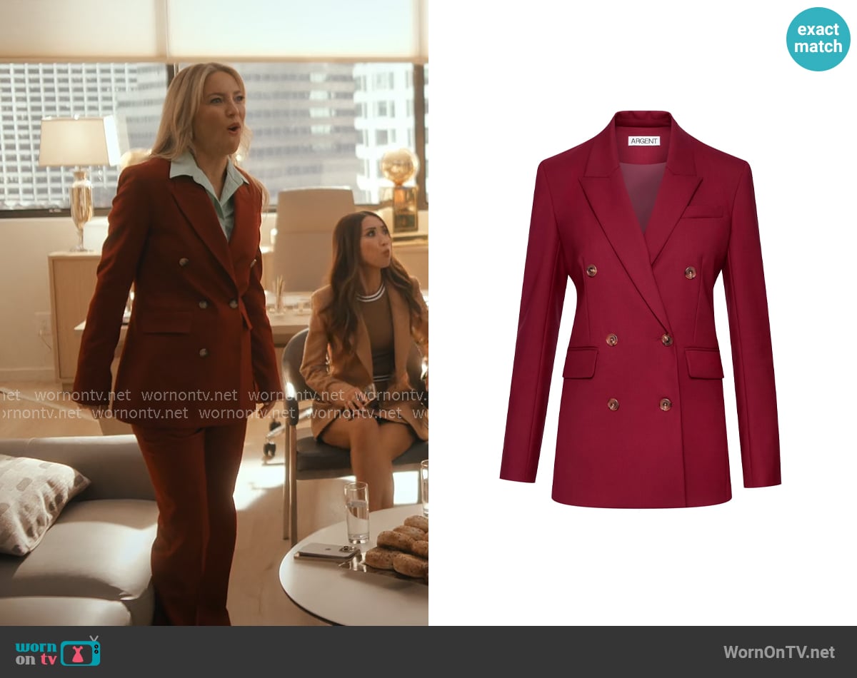 Argent Double-Breasted Blazer in Burgundy worn by Isla Gordon (Kate Hudson) on Running Point