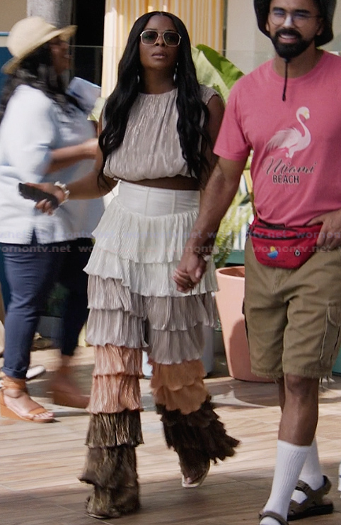 Ava’s ruffled pants and top on Abbott Elementary
