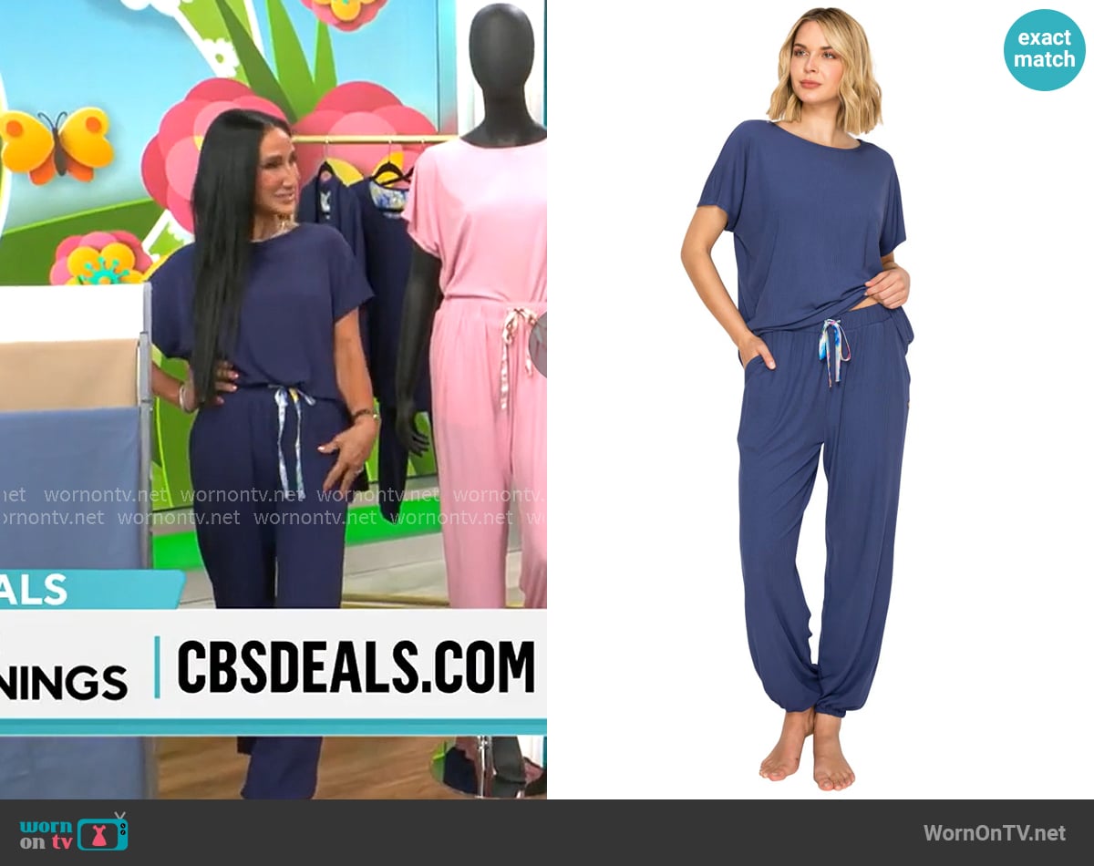 Badgley Mishka Luxe Rib Modal Blend Dolman Sleeve Jogger Set in Blueberry worn by Elizabeth Werner on CBS Mornings