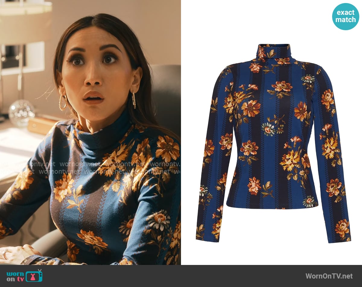 Cara Cara Piper Top in Amour Flora Navy worn by Ali Lee (Brenda Song) on Running Point