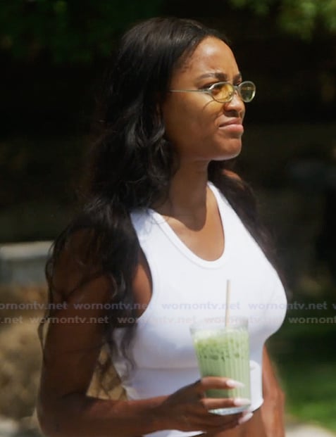 Ciara’s yellow lens sunglasses on Summer House