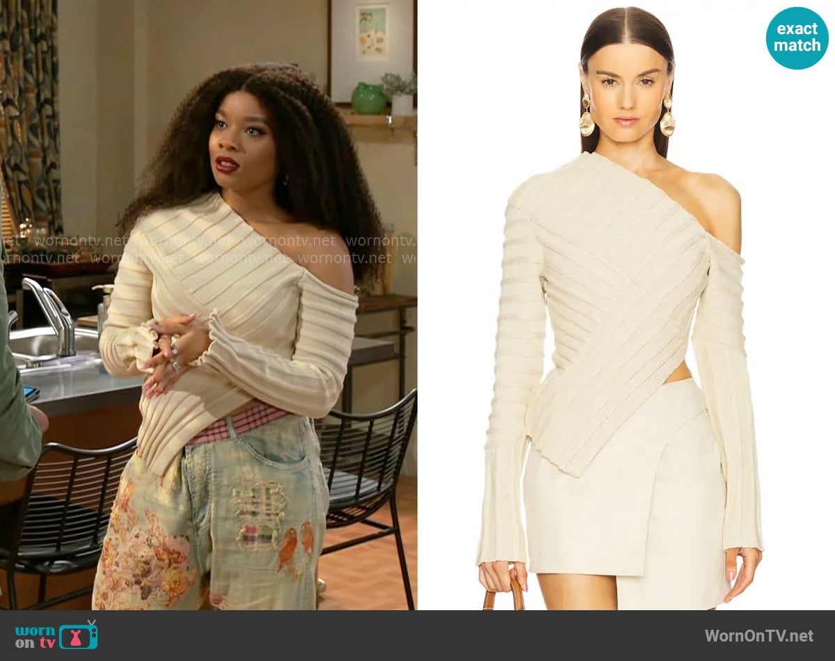 Cult Gaia Jaidan Knit Top in Beach worn by Eva Thomas (Ambyr Michelle) on Beyond the Gates