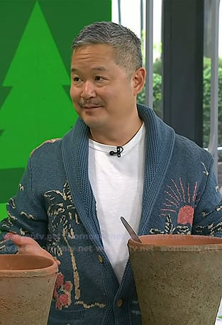 Danny Seo’s blue printed shawl collar cardigan on Today