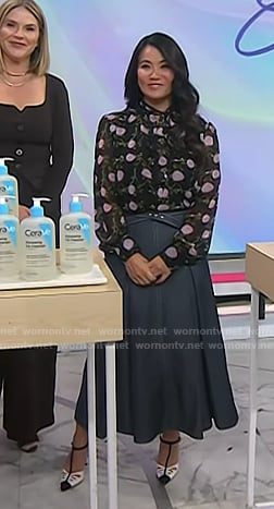 Dr. Sandra Lee’s black floral tie neck blouse on Today