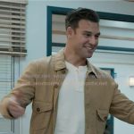 Eddie’s beige patch pocket jacket on 9-1-1