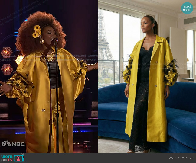 Eloli Ms Drama Queen Cape in Yellow worn by Alexia Jayy on The Voice