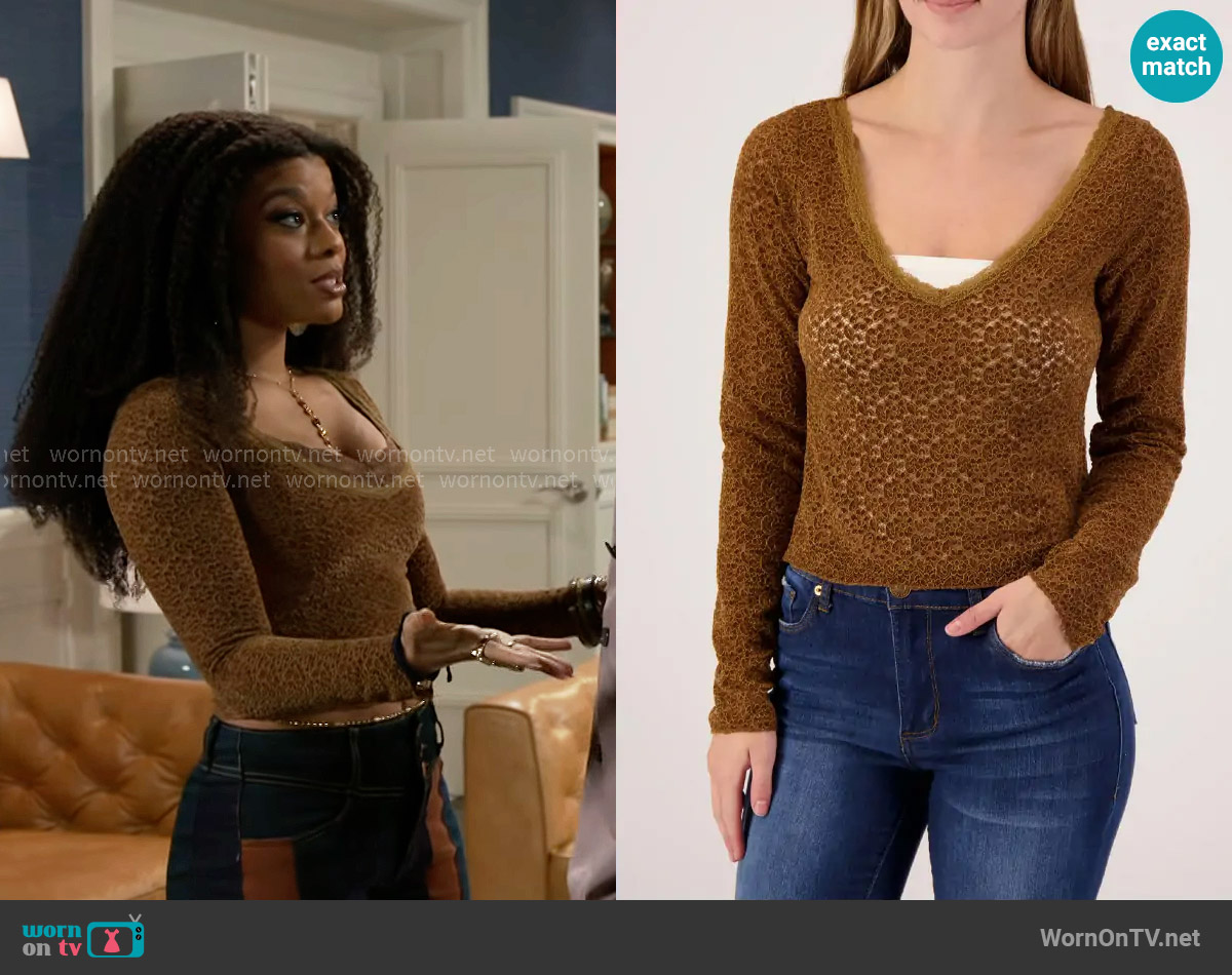 Hyfve Long Sleeve V-Neck Tee worn by Eva Thomas (Ambyr Michelle) on Beyond the Gates