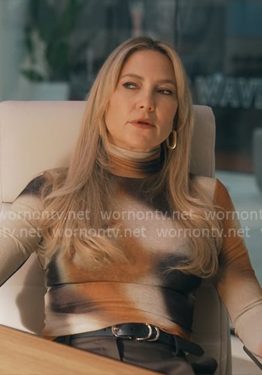 Isla’s abstract print turtleneck on Running Point