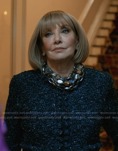 Izzy’s black tweed jacket on Elsbeth