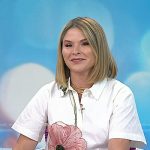 Jenna’s white floral cropped shirt on Today