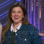 Kelly’s embroidered back denim jacket and brooch on The Kelly Clarkson Show
